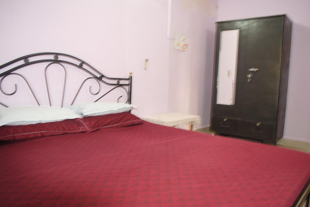 Joe And Marietta'S Guesthouse Калангут Номер фото
